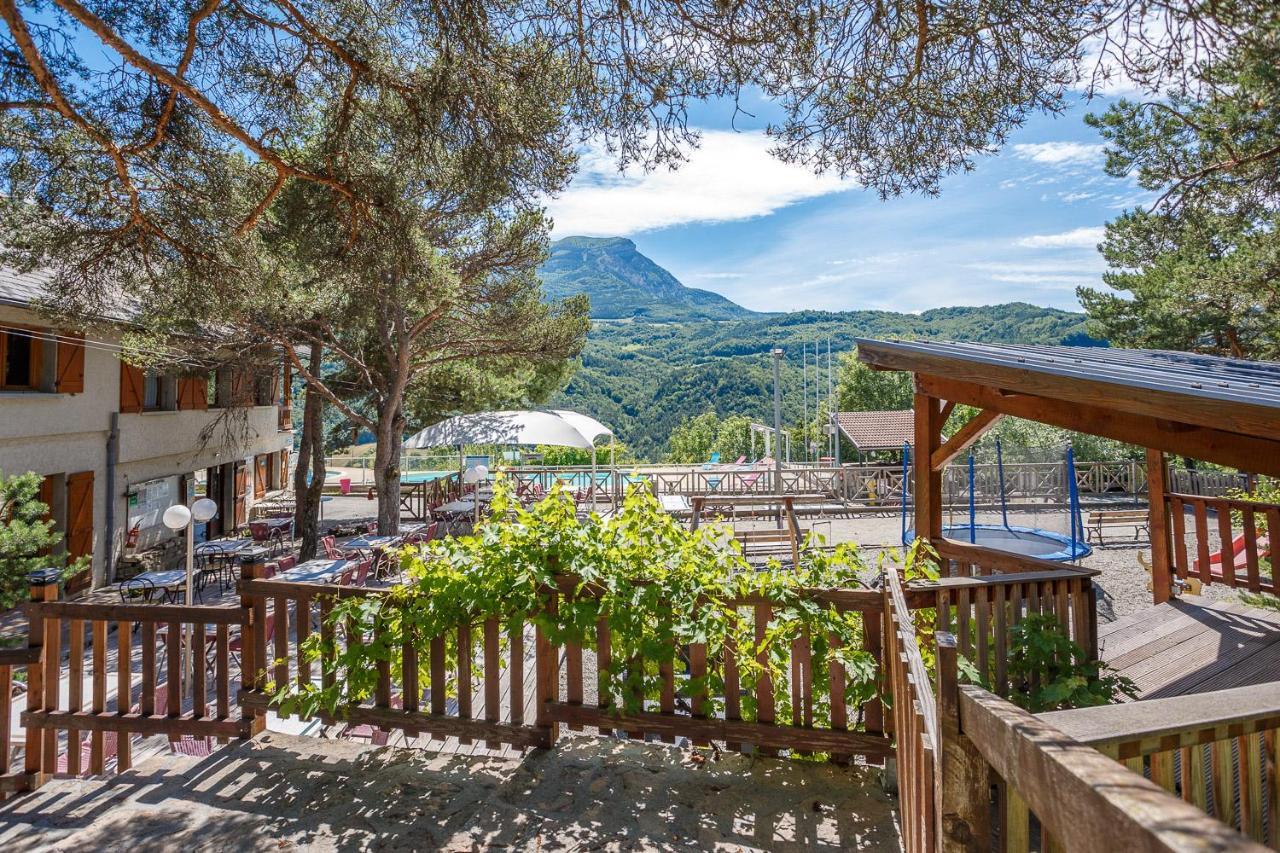 Camping Le Champ Long Otel La Salle-en-Beaumont Dış mekan fotoğraf